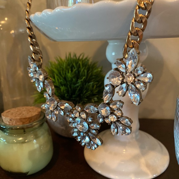 Beautiful statement necklace! Gently worn! - Picture 4 of 5